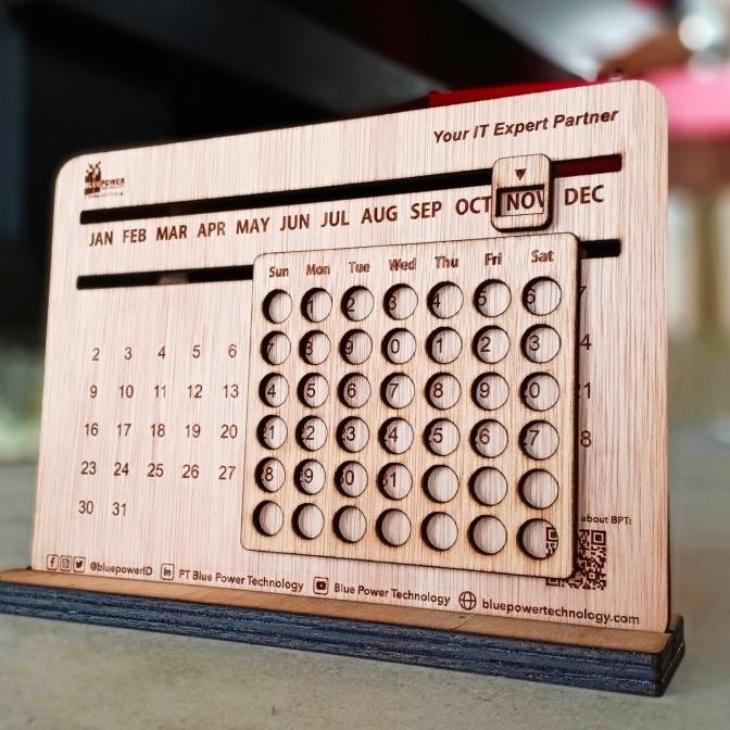

BEBAS ONGKIR - kalender kayu seumur hidup unik hadiah custom tulisan