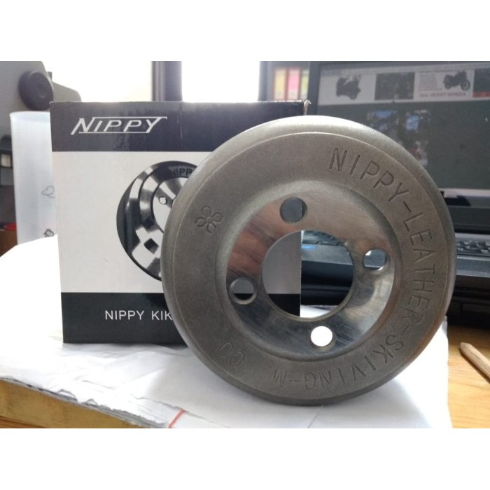 

Nippy Skiving Knife / Pisau Seset Kulit