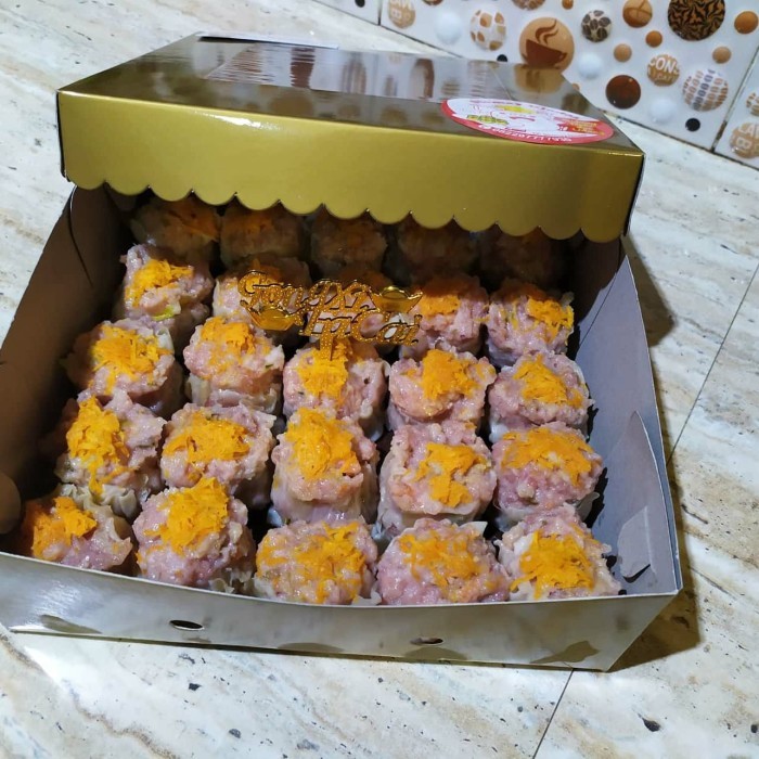 

Box Emas Isi 25 Pcs Siomay Babi Udang