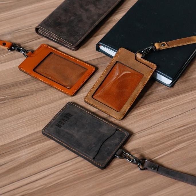 

Terbaru Reven Leather Id Card Arca Lanyard Kulit Sapi Asli Model Kalung Best 2024