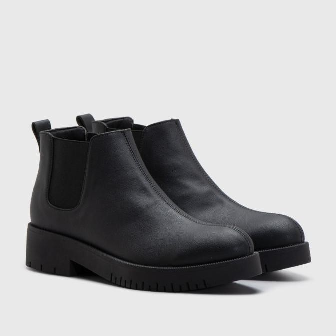 Adorableprojects - Lannister Black Chelsea Boots - Womenwear