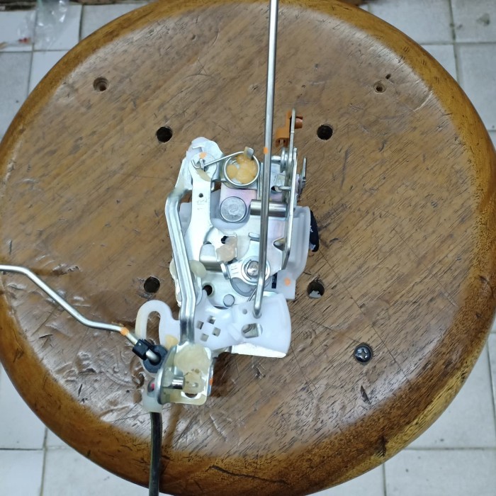 Door lock apv Pickup