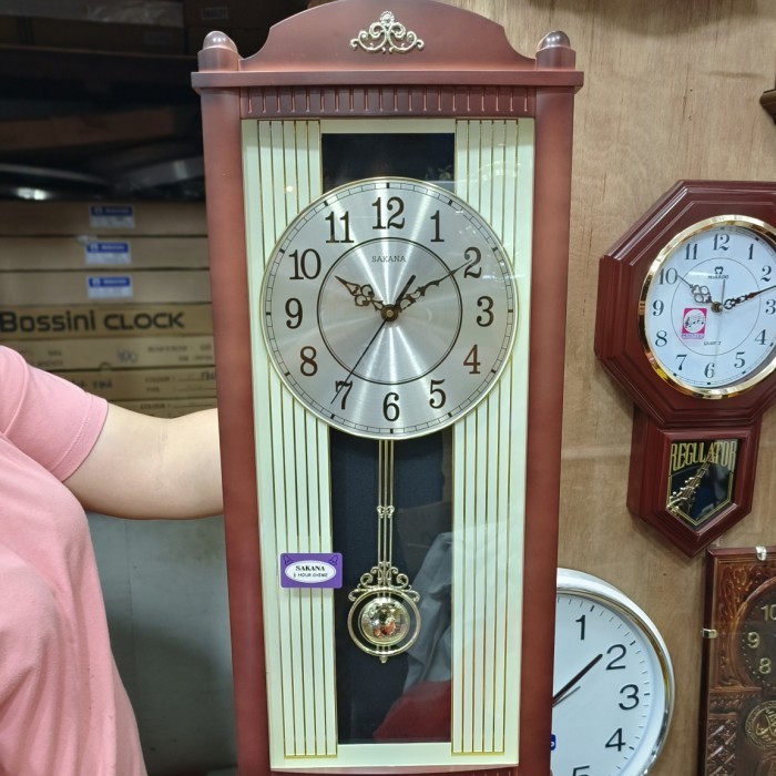 Jam Dinding Bandul Klasik Sakana New