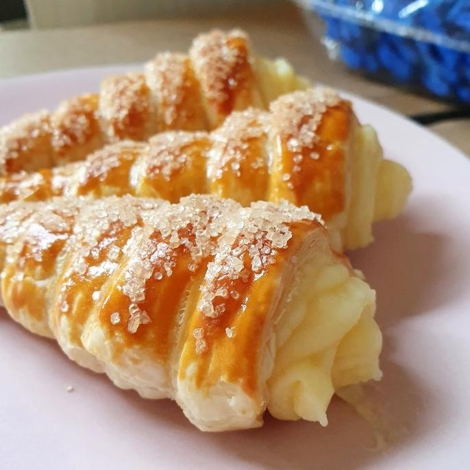 

Puff pastry Siput isi Fla Vanilla 6pcs