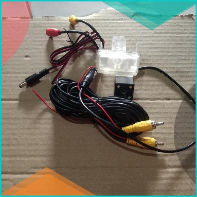 kamera mobil mundur belakang Toyota Innova reborn 140BZ4 sparepart