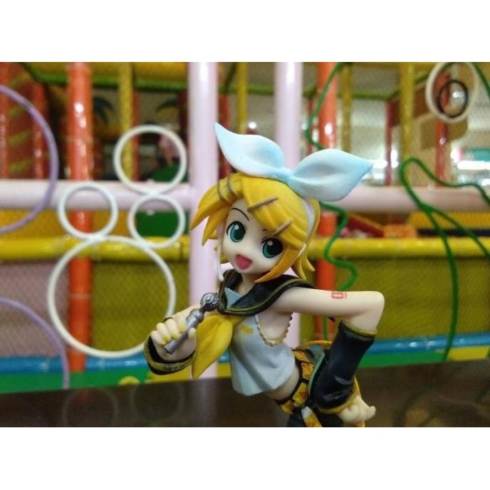 Rin Kagamine Figure