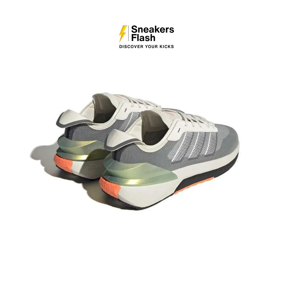 ADIDAS Avryn Chalk White Orange Sepatu Sneakers Pria - HP5973 - Size 45.3