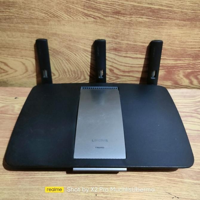 LINKSYS EA6900 AC1900 DUAL-BAND WI-FI Smart Wireless Router Gigabit