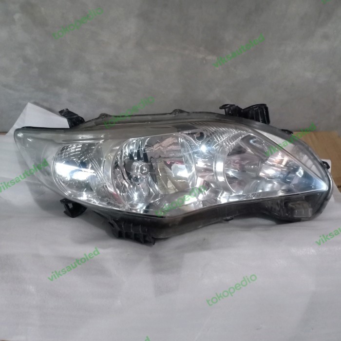 head lamp Corolla Altis 2009 2010