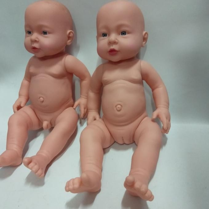 boneka bayi karet untuk peraga / praktek