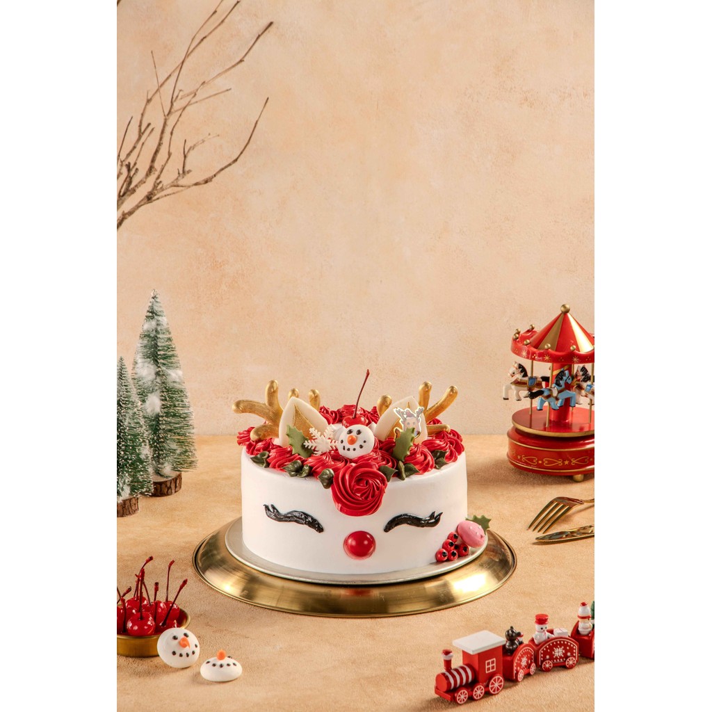 

CHRISTMAS EDITION BLACKFOREST CAKE