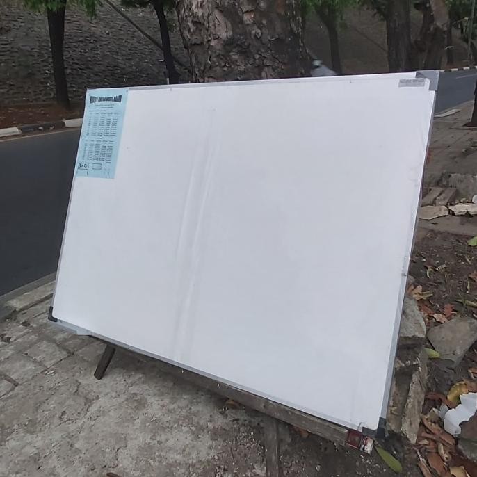 

NEW white board gantung 80 x 120 cm