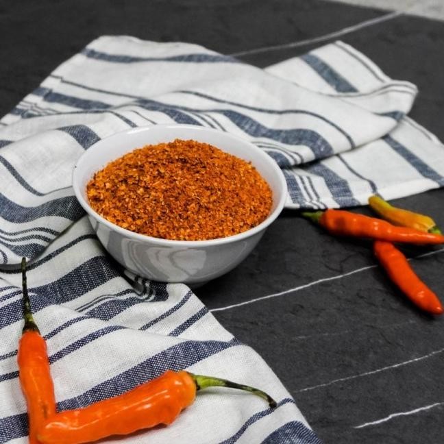 

Gochugaru Kasal Lokal 1 Kg - Cabe Bubuk Korea Red Chili Powder