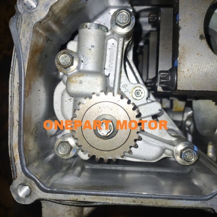 Suku Cadang Pompa Oli Grand Livina Evalia Original Bawaan Mobil