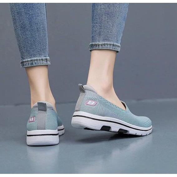 Grizle Sepatu Skechers Wanita tanpa tali slip on Korea import