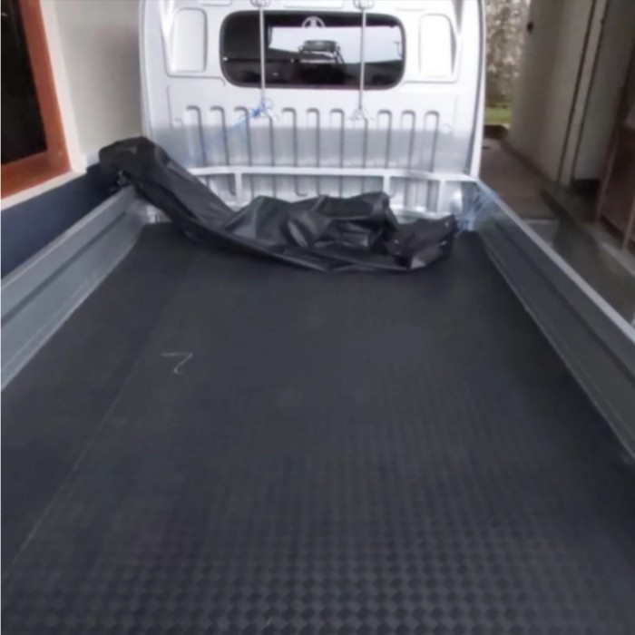 Karpet Lantai Alas Bak Mobil Isuzu TRAGA