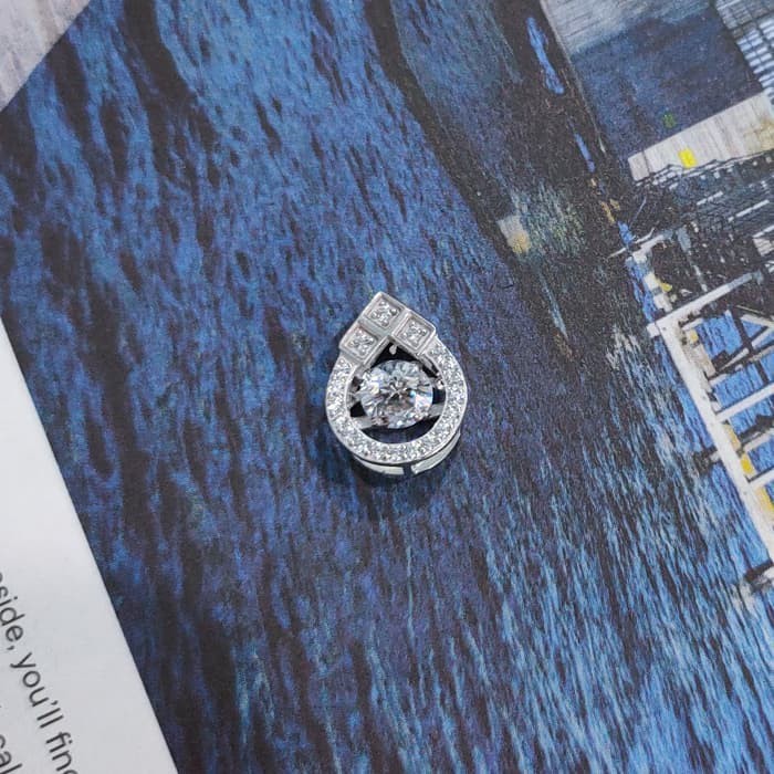 Grosir Liontin wanita model dancing stone elegant emas asli Elegan