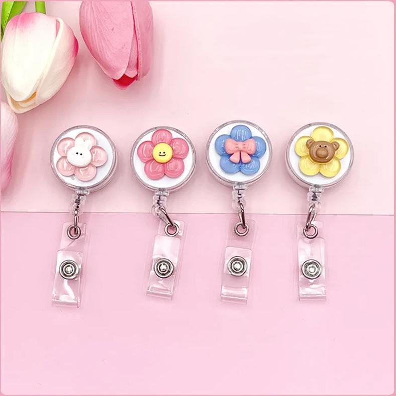 

cute retractable back clip wholesale nurse student name badge clip bus subway access card holder keychain party gift