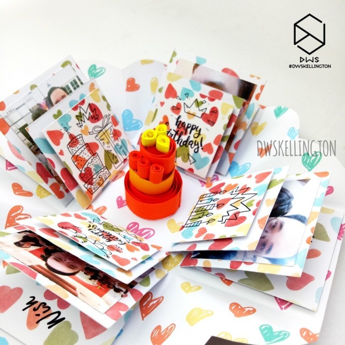 

Tersedia Kado Pop Up Explosion Box Hadiah Unik Pacar Anniversary