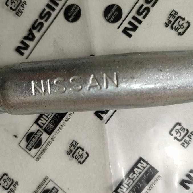 towing hook nissan grand livina original nissan