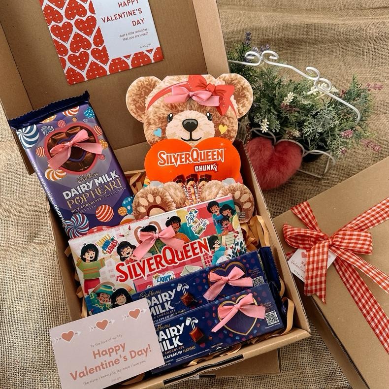 

Hampers Lebaran / Kado Lebaran / Gift Box Wisuda / Hampers Ulang Tahun / Hampers Anniversary / Hampers Valentine / Natal / Christmas / Hari Ibu / Hari Guru / Dll - Chocolate Edition - Cokelat Valentine Terlaris