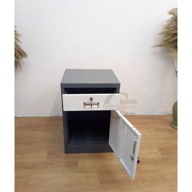 Nakas Laci Besi | Nacas Pedestal Meja