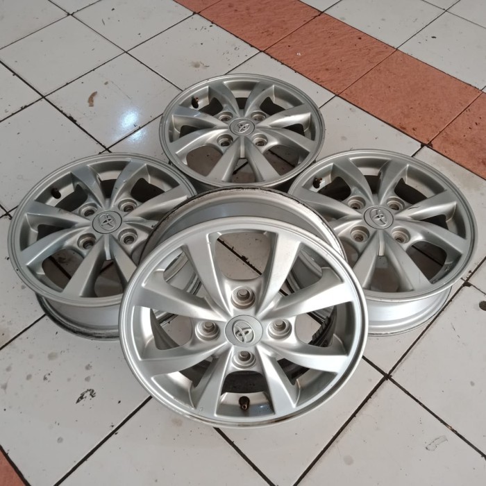 velg original copotan mobil Toyota Avanza ring 14 pnp carry pickup