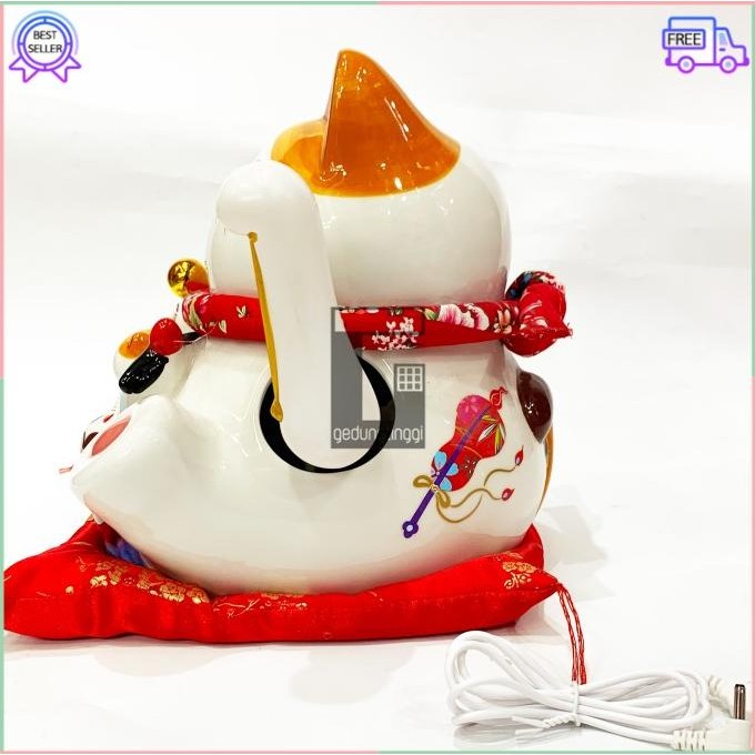 LKJ Patung Kucing Hoki Rejeki Keberuntungan Lucky Cat Maneki Neko Baterai