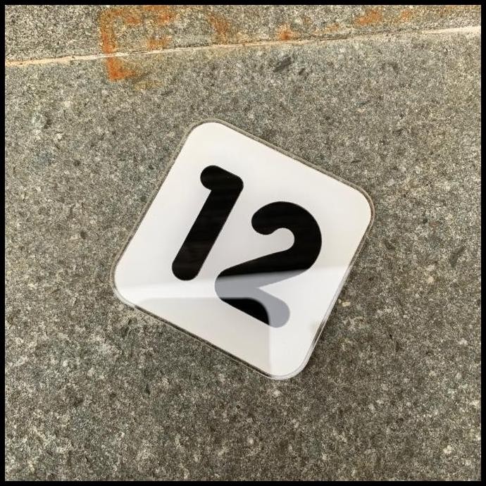 

GRATIS ONGKIR MT NOMOR MEJA AKRILIK / NOMOR MEJA TEMPEL / NOMOR MEJA AKRILIK KAFE /12 - 8X8 !!