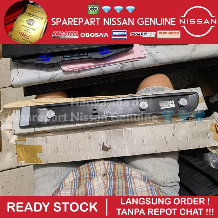 List Pintu Belakang Xtrail T30 Side Body Moulding Door 100% Ori Nissan