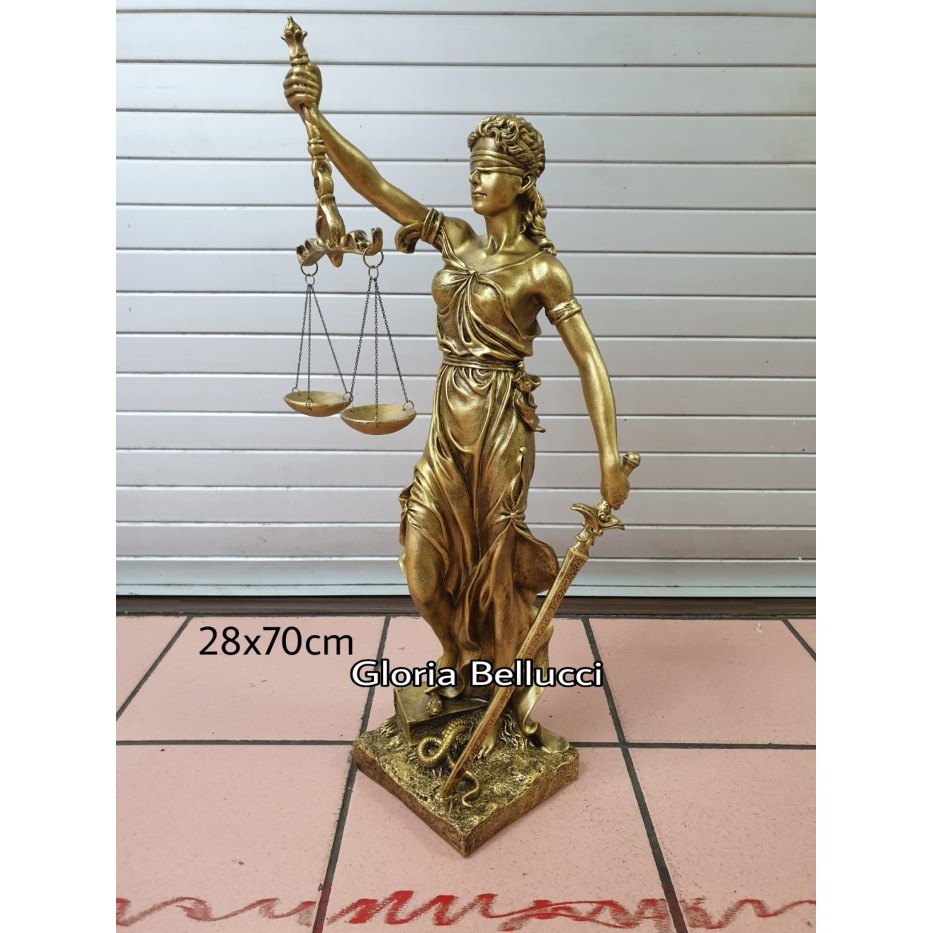 Patung Dewi Keadilan Justice / Justitia