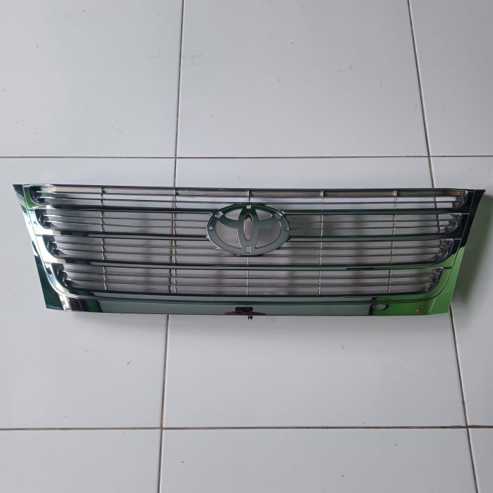 Grill Depan kijang Krista Tahun 2003