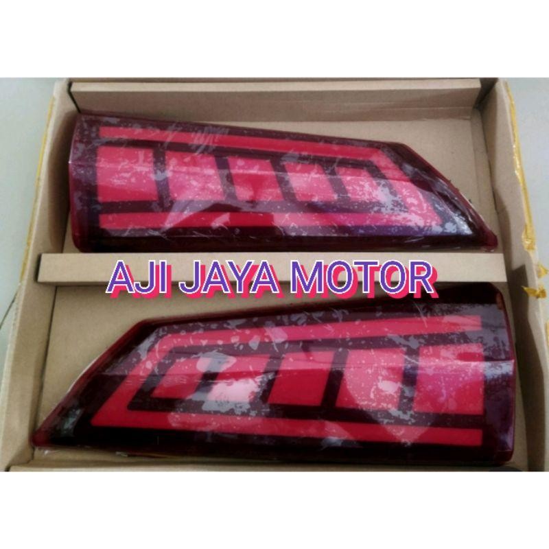 Reflektor Lampu Bagasi Belakang Calya Sigra