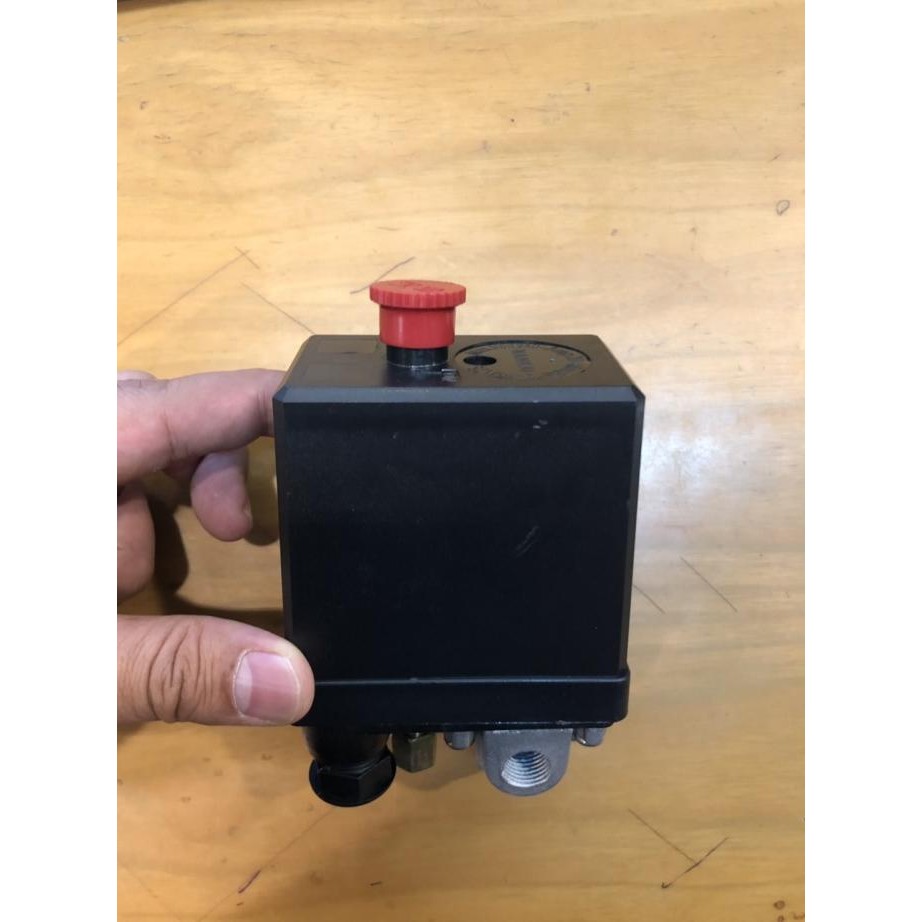 Otomatis kompresor / pressure switch