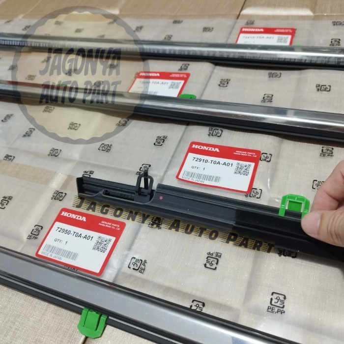 PELIPIT KARET KACA PINTU LUAR HONDA CRV GEN-4 2013 2014 2015 2016 2017