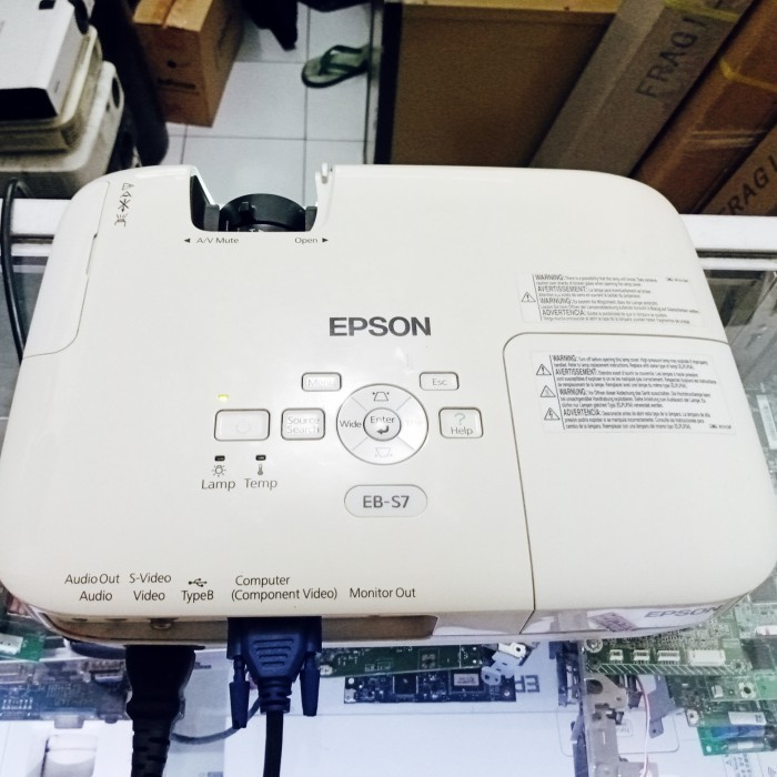 Projector/Proyektor Epson Eb S7 Second/Bekas Mulus Terawat Terlaris 100 % Original