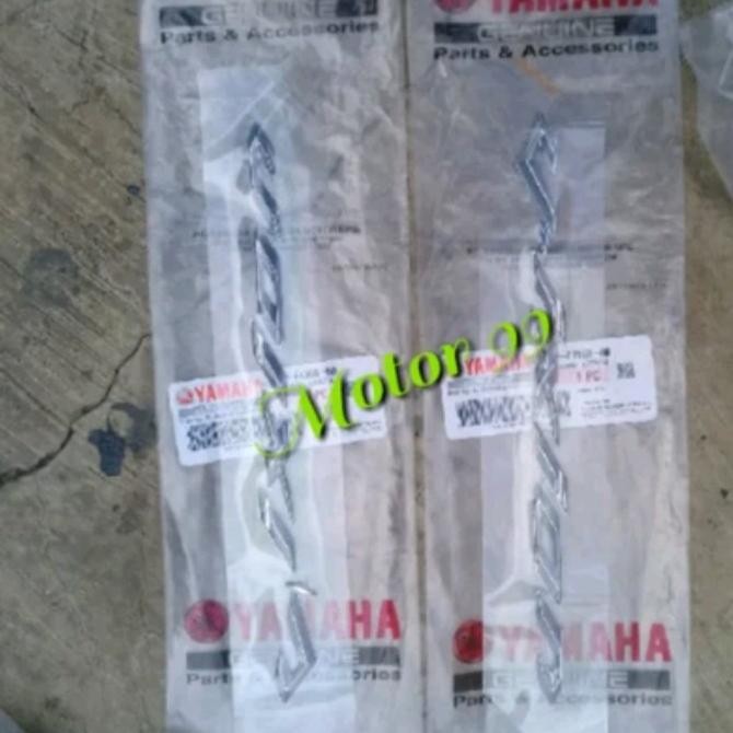 HIGH QUALITY STIKER ATAU EMBLEM SAYAP VIXION NEW 2015-2016 SEPASANG ORIGINAL YGP