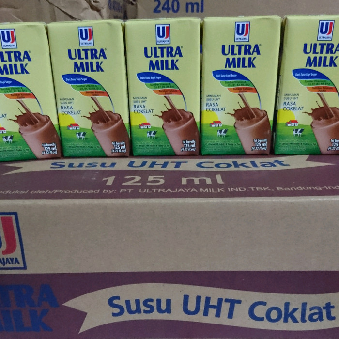 

Susu Ultra 125 ml Chocolate Strawberry ultramilk 125ml coklat stroberi