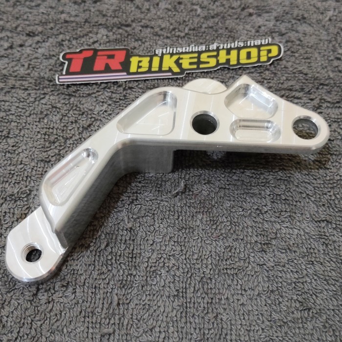 Bracket Kaliper Brembo 4 Piston Scoopy Vario 125 150 Beat Premium