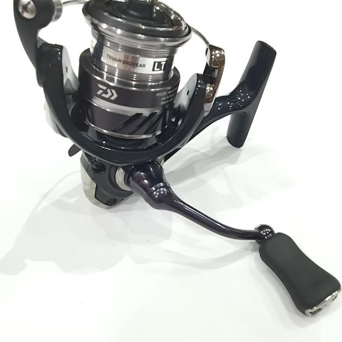 reel Daiwa Revros HG LT 1000XH power handle
