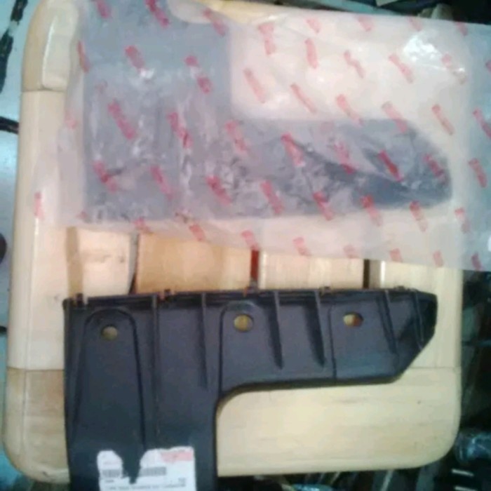 BRACKET BEMPER BELAKANG GRAND MAX ORI 1PC