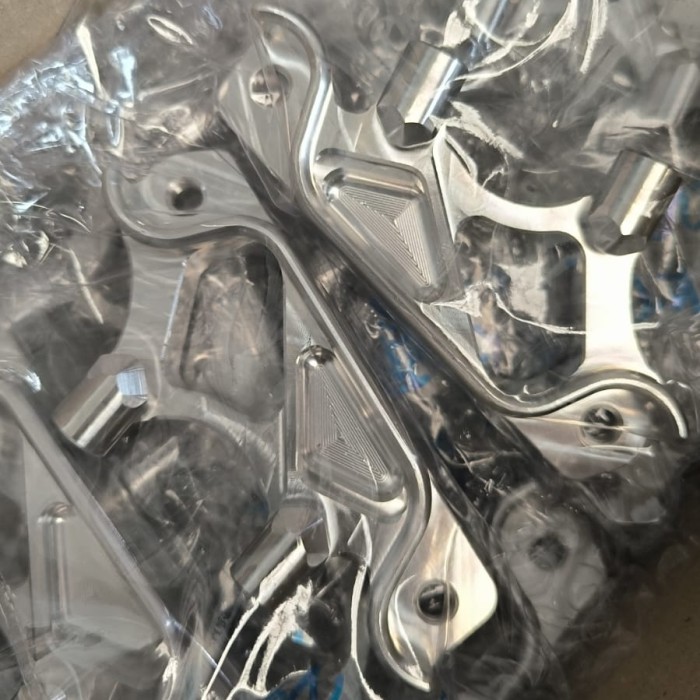 Breket Kaliper Ktm/8.1 Disk 220Mm Beat Scoopy Vario Disk 220Mm