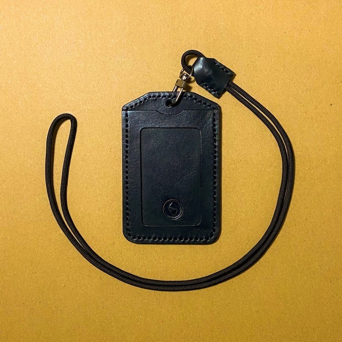 

Andra - Lipet Leather Id Card Holder / Name Tag - Mono Black