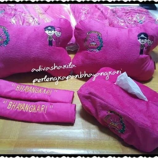 Aksesoris Mobil Bantal Set Mobil Logo Polwan-Polisi-Akpol-Bhayangkari