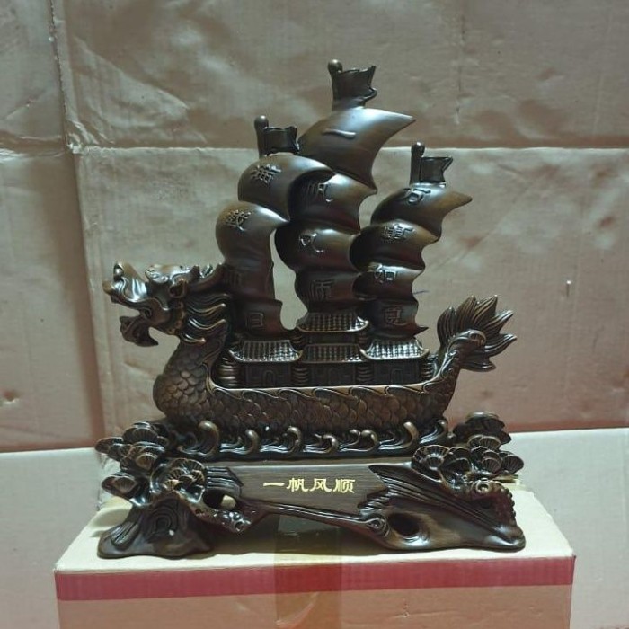 Pajangan Kapal Dagang Fengshui Rezeki 12 In