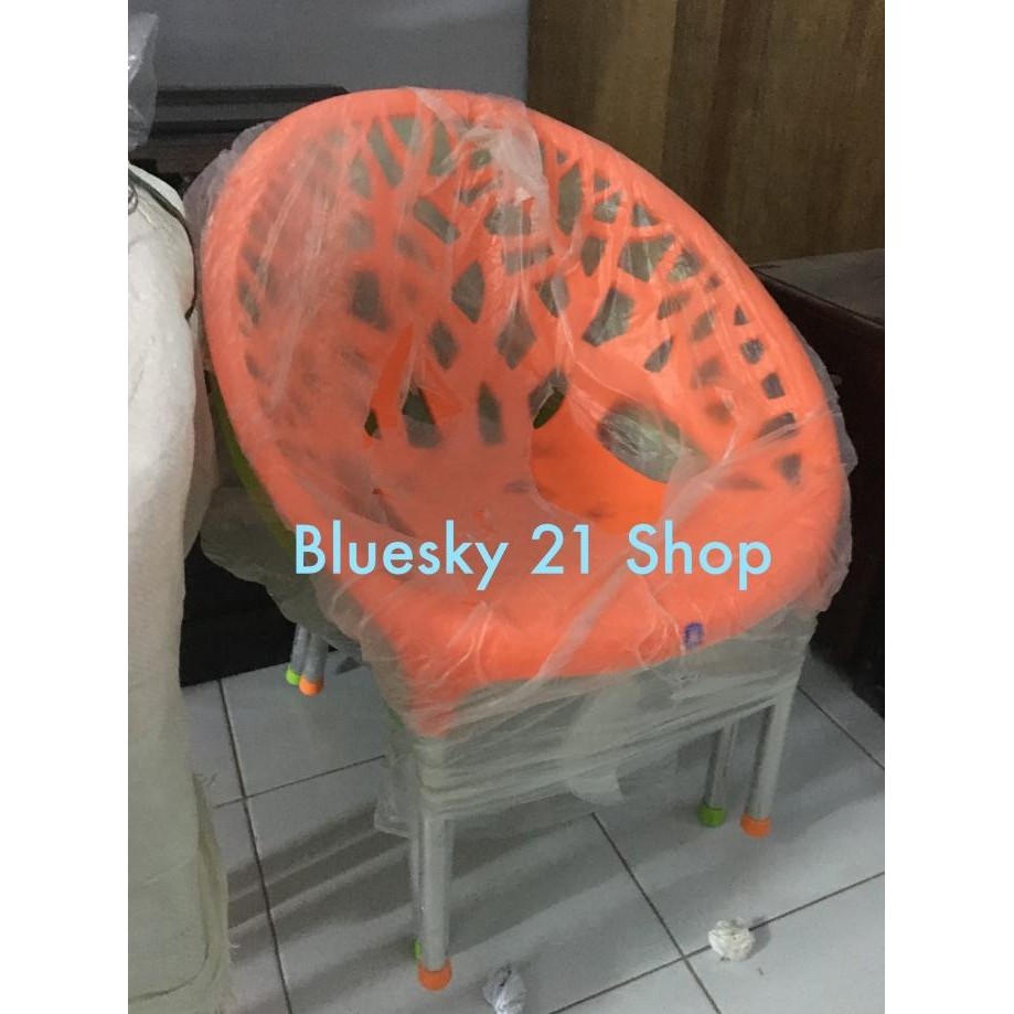 KURSI SANTAI PLASTIK / KURSI CAFE TWINPAN KAKI STAINLESS