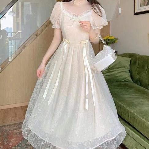 CR - FAN 2024 Gaun renda putih Korea yang baru/dress korean/Gaun putih/dress pesta TERLARIS
