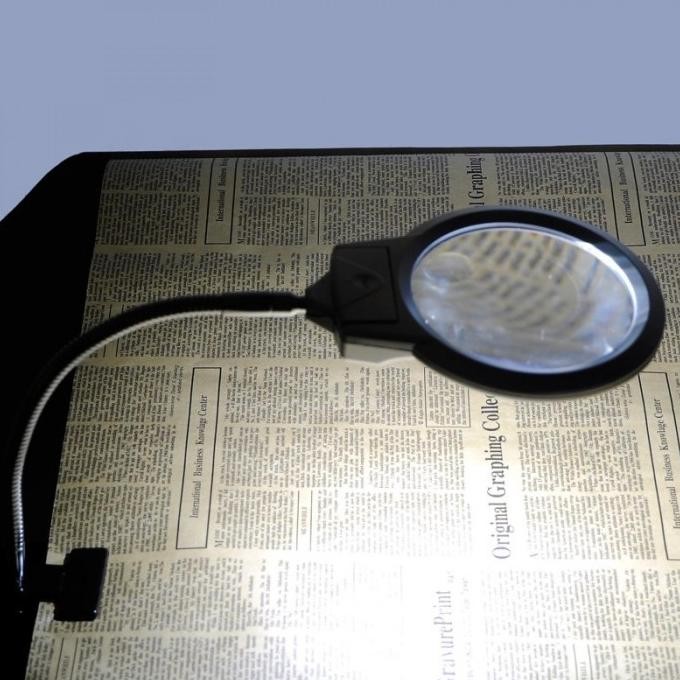 Lampu Meja + Kaca Pembesar untuk baca / service elektronik