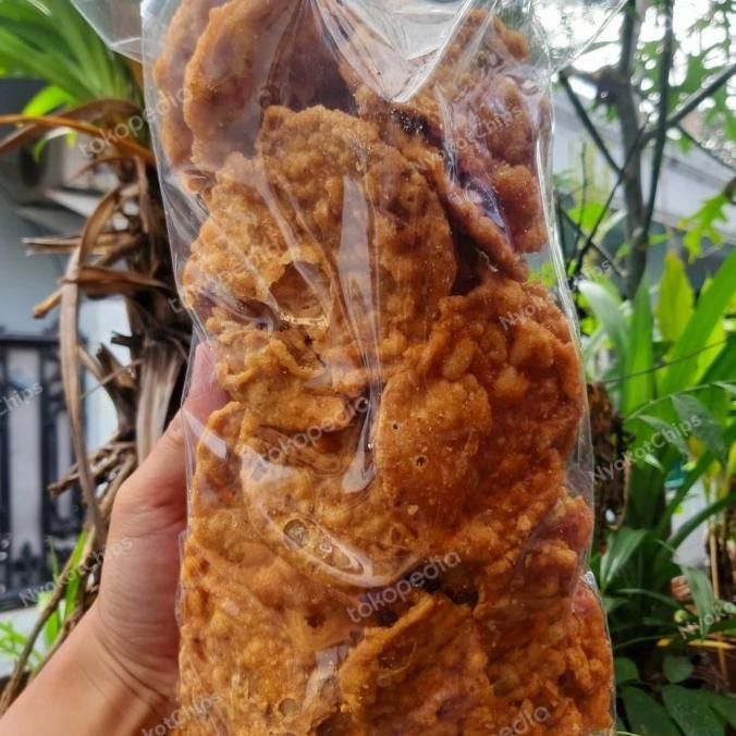 

BIG SALE KERIPIK TEMPE PEDAS MANIS KHAS BANDUNG KEMASAN 500GR !!!!!