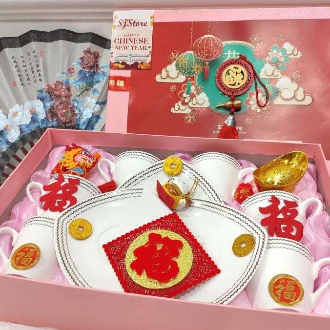 

Sale! Parcel Hampers Gift Box Imlek Paket Keramik Hiasan SJ Store 001
